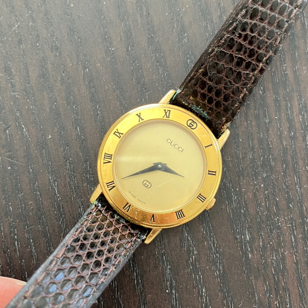 VTG Gucci 3001 L gold-plated Round Dial with Brown Strap Watch